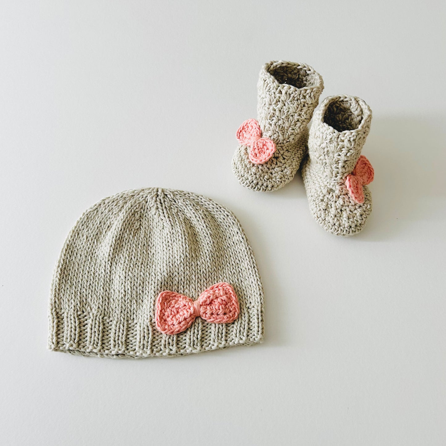 Bow Beanie + Bootees - Oatmeal & Peach