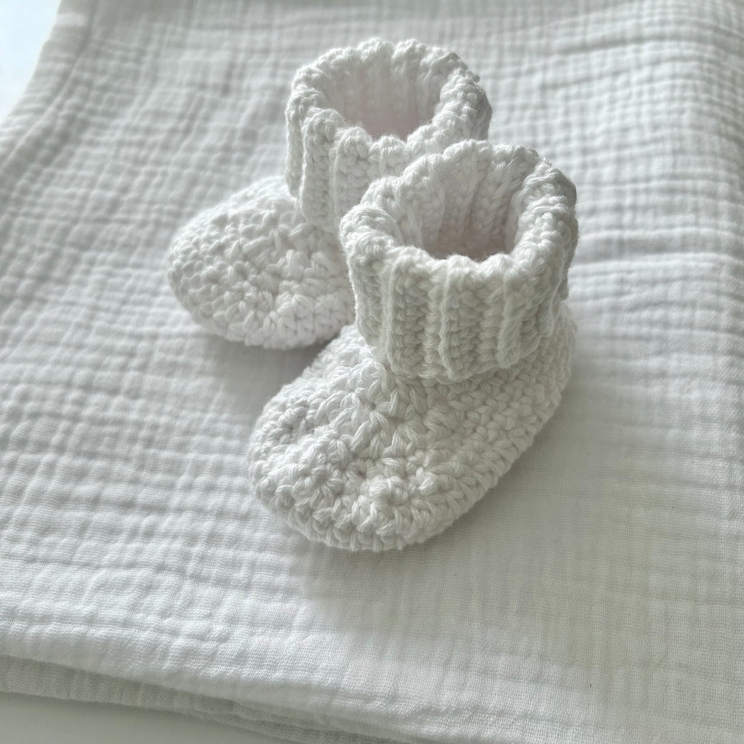 Ribbed Bootees - White